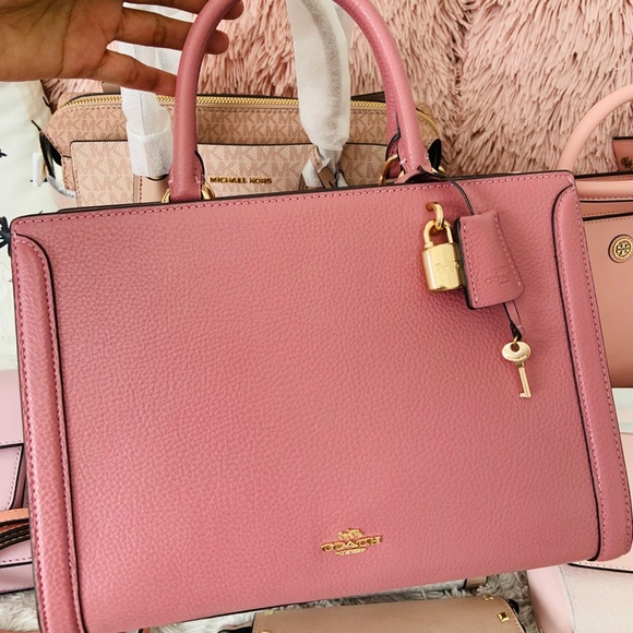 COACH PURSE WITH LOCK AND KEY - Picture 7 of 13